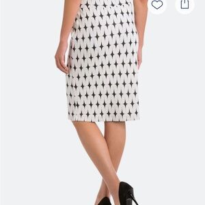 Renee C. Monochrome Patterned Pencil Skirt